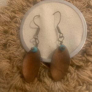 Copper Leaf Patter Earring w. Glass beads